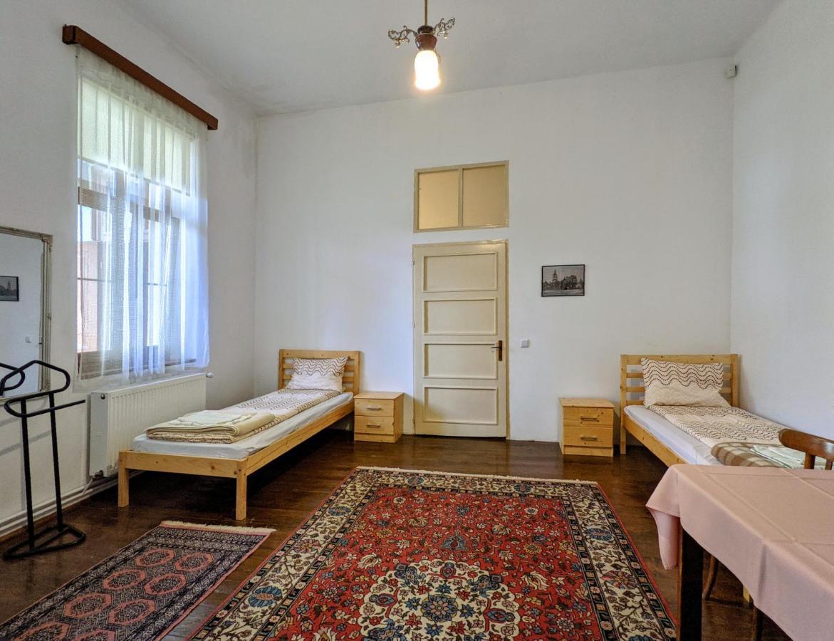 Gaestehaus Honigberg Next To The Fortified Church Of Hărman 外观 照片